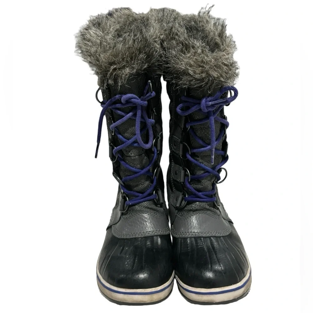 Sorel Tofino II women’s Winter Faux Fur Trim Quilted gray Black Boots size 8.5